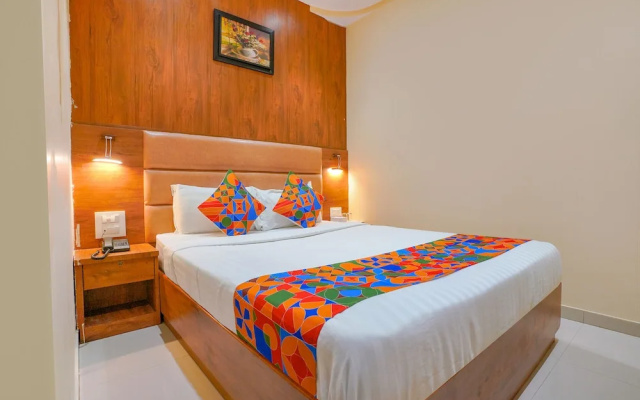 Fabexpress Colaba Grand