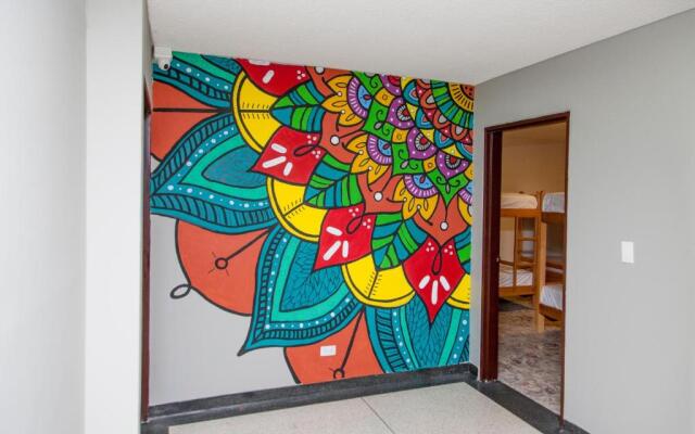 Les Balcons Hostel