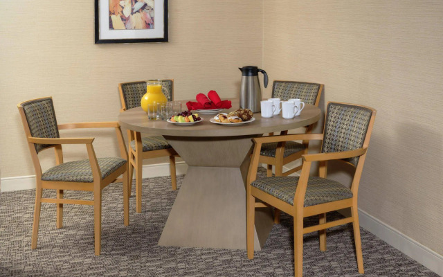 DoubleTree by Hilton Virginia Beach
