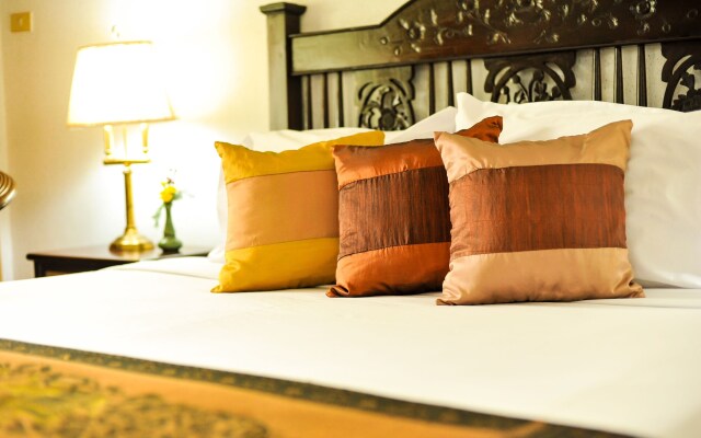Wiang Indra Riverside Resort