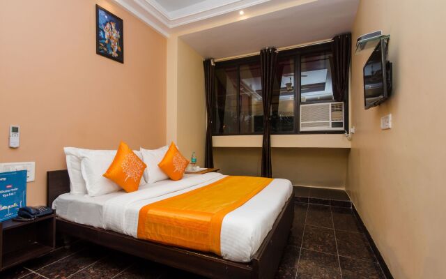 OYO 11672 Hotel Shubham