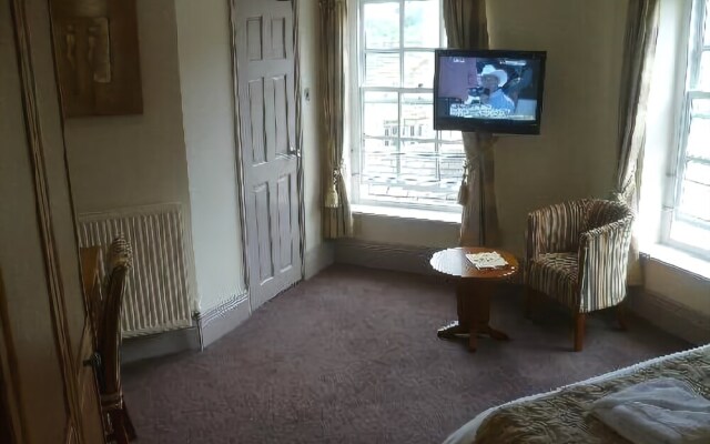 Queen Hotel