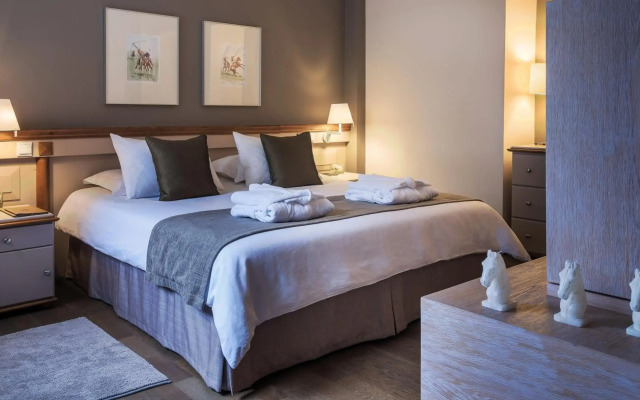 Alasia Hotel