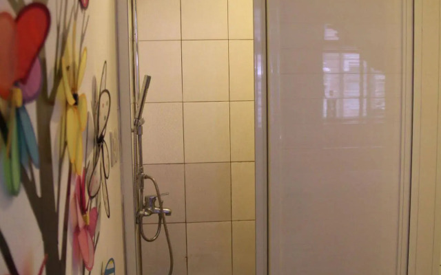 JV's Hostel