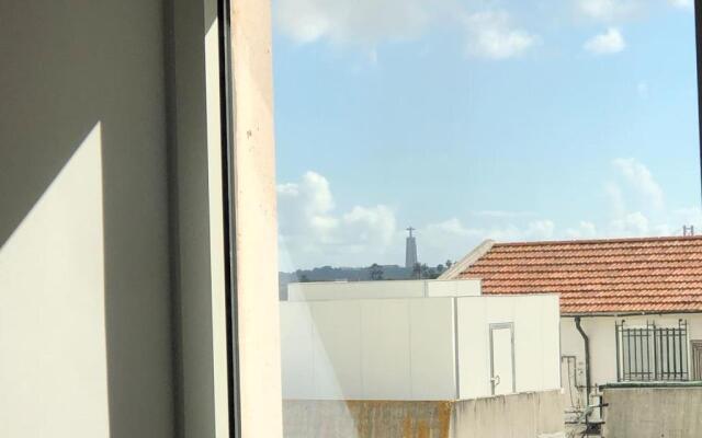 Architectural poetry in an unique 3bdrs view flat