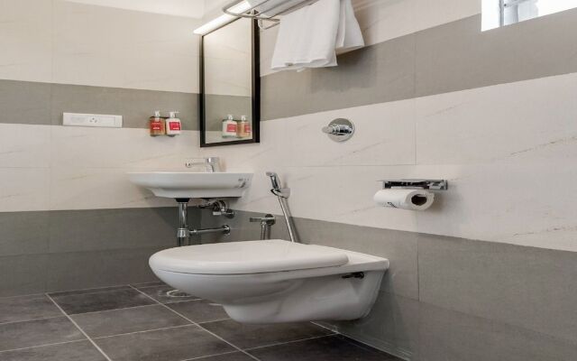 OYO Townhouse 93 Ramamurthy Nagar