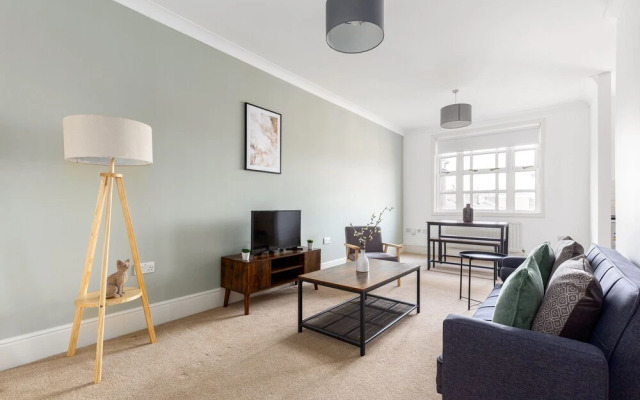 Spacious Flat in Haggerston