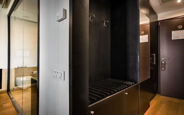 Sardegna Hotel, Suites & Restaurant