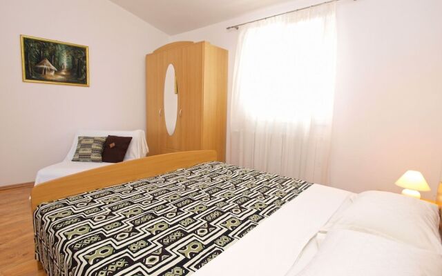 Apartment 440