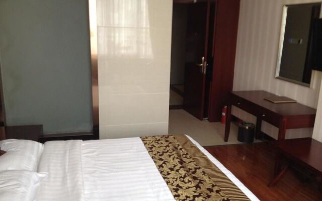 Fuyang Golden Beach Hotel