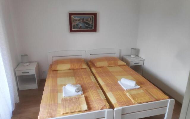 Apartments Vrsalovic
