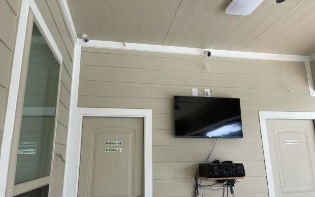 IAH SPHERIC Mini-mansion