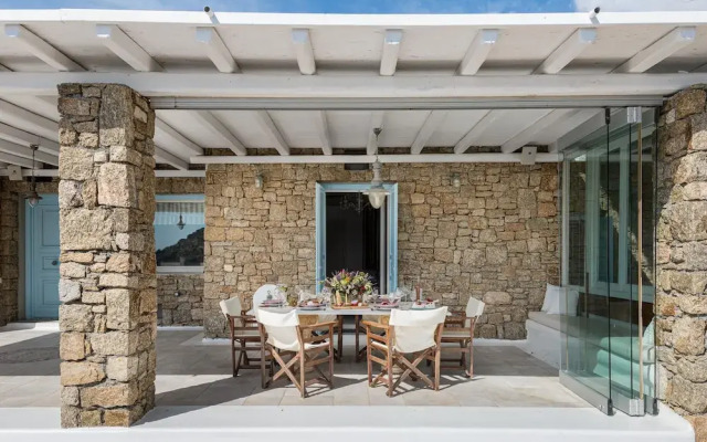 Etesians Suites & Villas