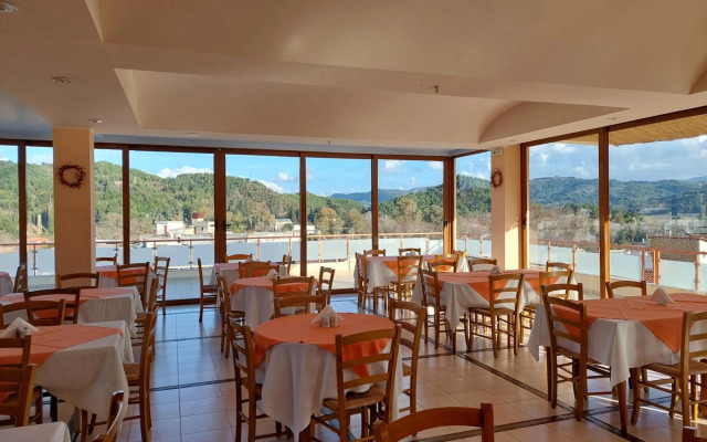 Neda Hotel