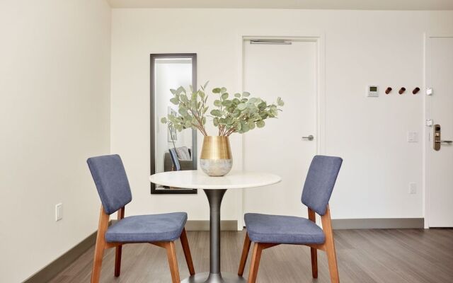 Sonder by Marriott Bonvoy Revival Apartments English Bay