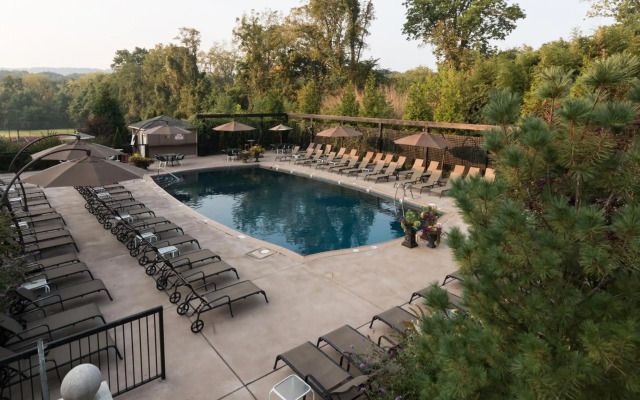 New Hope Inn & Suites