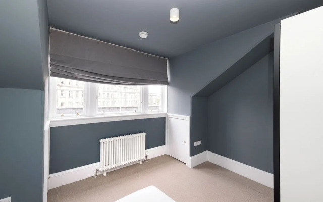 JOIVY Apartments - 5* Central Georgian Apartment (2 Bed)