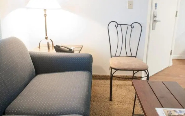 Sky Harbor Apartments