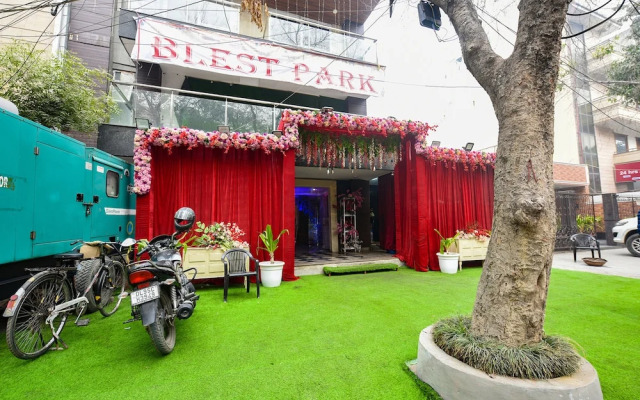 Fabhotel Prime Blest Park