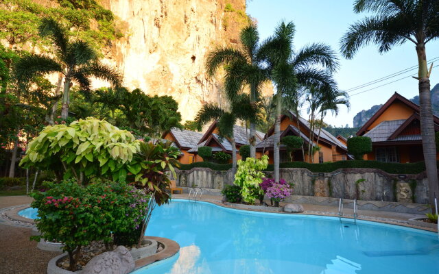 Diamond Cave Resort