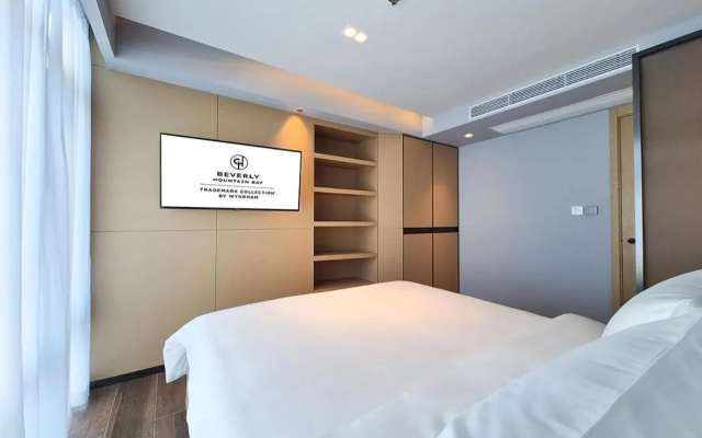 Beverly Mountain Bay, Trademark Collection By Wyndham
