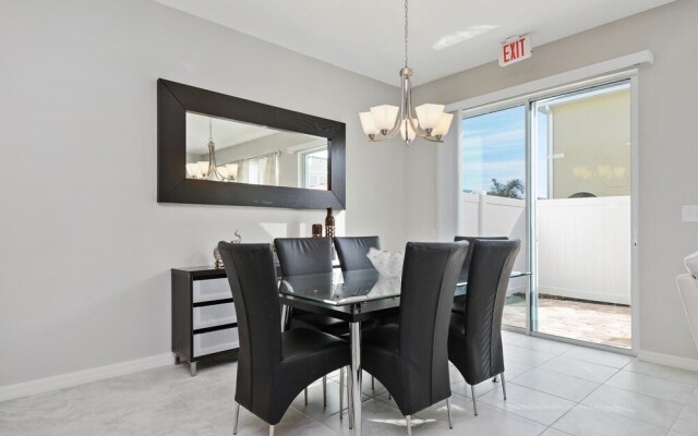 Four Bedrooms Townhome Close to Disney 5162a