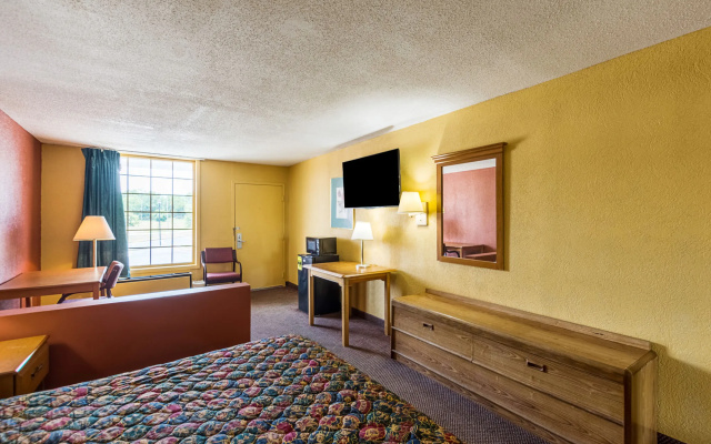 Rodeway Inn & Suites