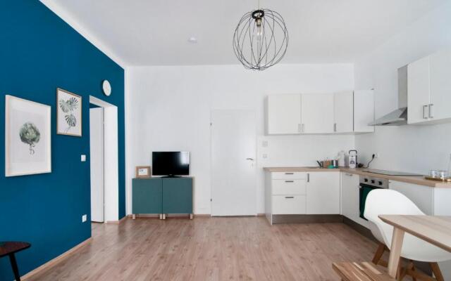 Stylish Self-Check-In Apartment With 2 Bedrooms