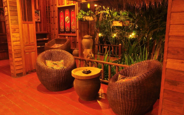 Vieng Tara Villa