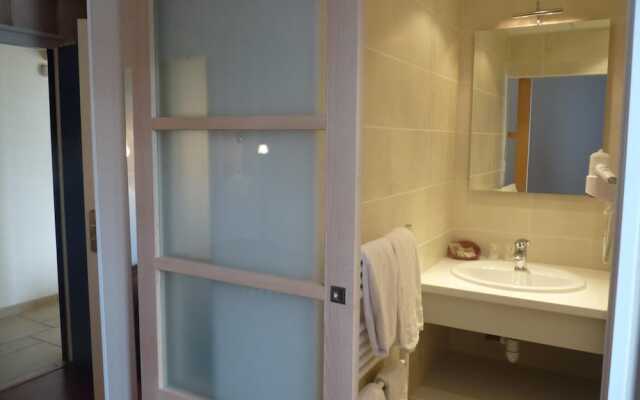 Aux Maisons (Relais du Silence)