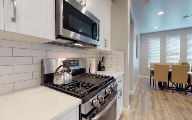 Blue Cruiser Casita 4 Bedroom Apts by RedAwning