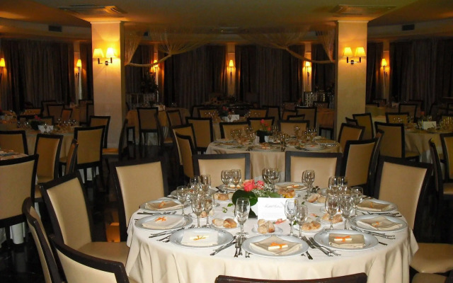 Regent Beach Hotel & Apartments