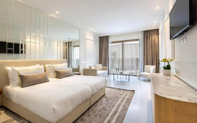DHotel