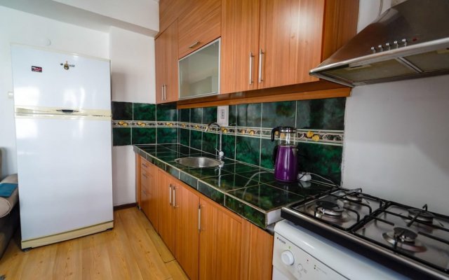Serene and Central Flat With Balcony in Muratpasa