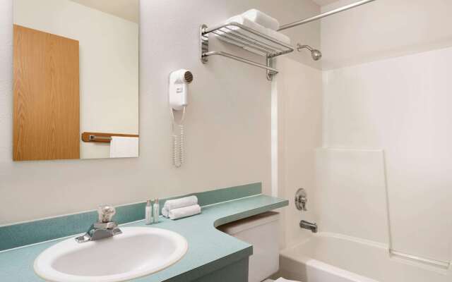 Travelodge by Wyndham McBride