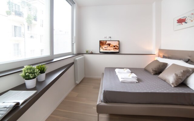 Rent In Rome Valentino's luxury Apartment