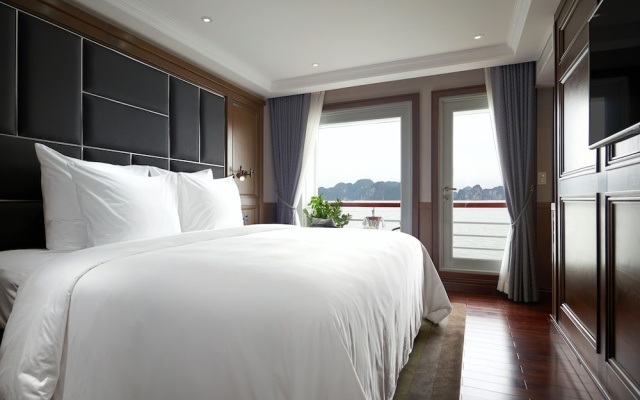 Paradise Grand Cruise – Guest Rooms – Ha Long
