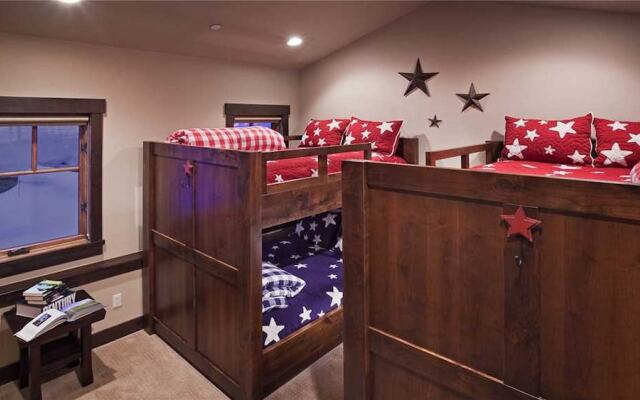 Granite Falls Chalet