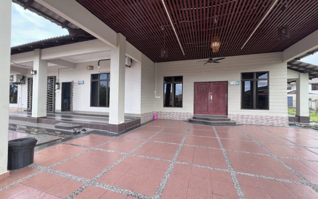 Nurbayu Villa (3 and 4 bedroom Villa) Kemaman