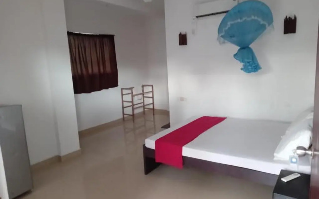 Relax Holiday Home & Tatyana House, Midigama