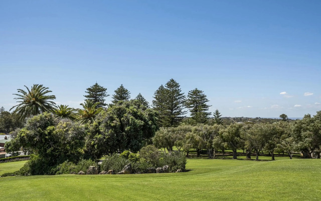 The Leonardo has 180 degree ocean views
