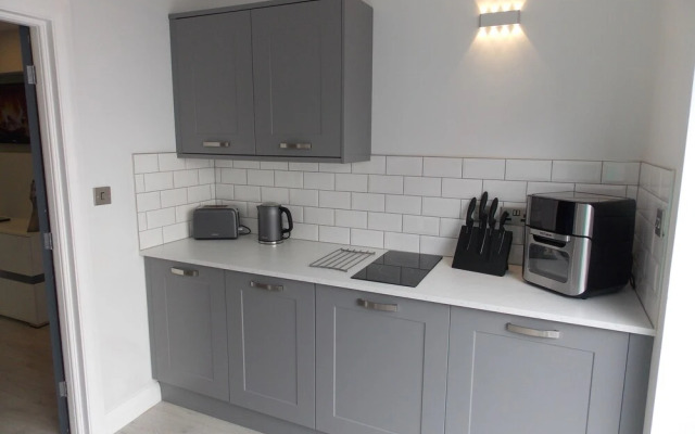 Eden Suite Sasco Apartments