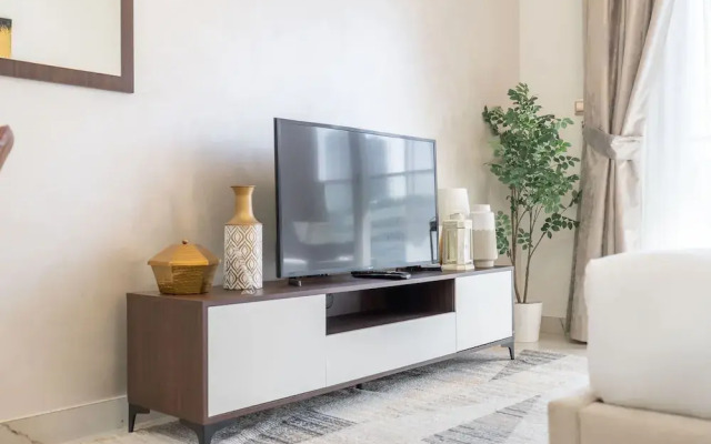 Magnificent and Elegant Studio in Al Barsha South