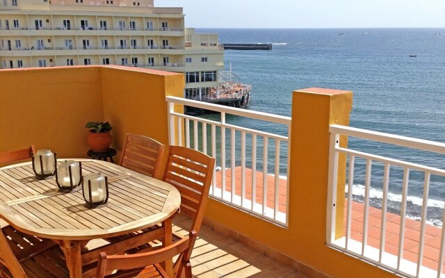 Apartment - 3 Bedrooms with WiFi and Sea views - 103807