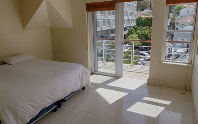 4 Bedroom Apartment With Views In Cape Town