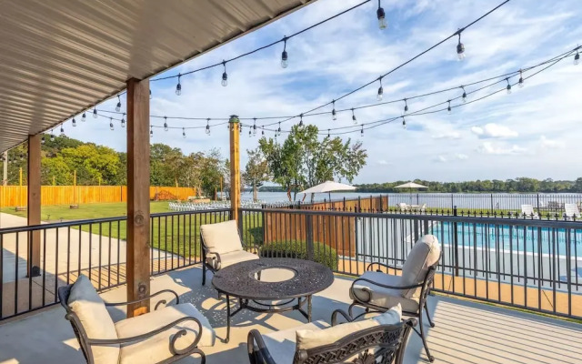 Super 8 by Wyndham Riverside AL