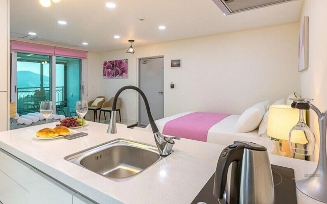Arco Poolvilla Pension