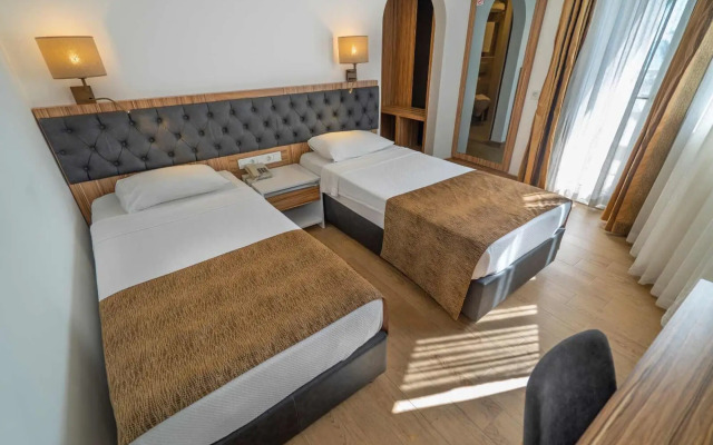 Kleopatra Celine Hotel