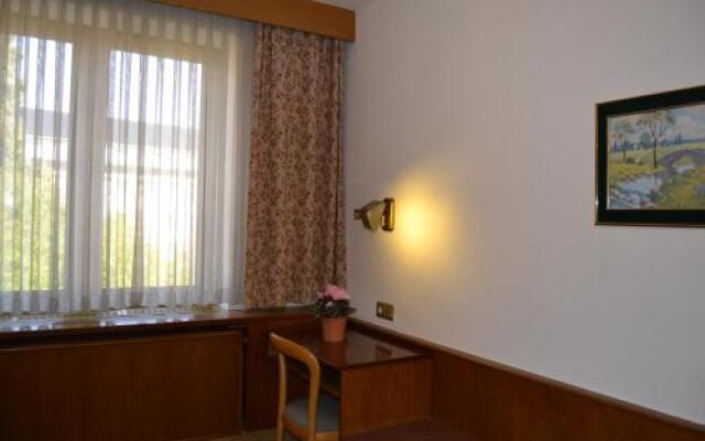 Top Hotel Garni