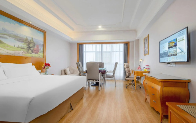Vienna International Hotel Xinyang Yangshan New District Branch